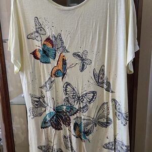 Women’s Pale Yellow Butterfly Print Short Sleeve Tee